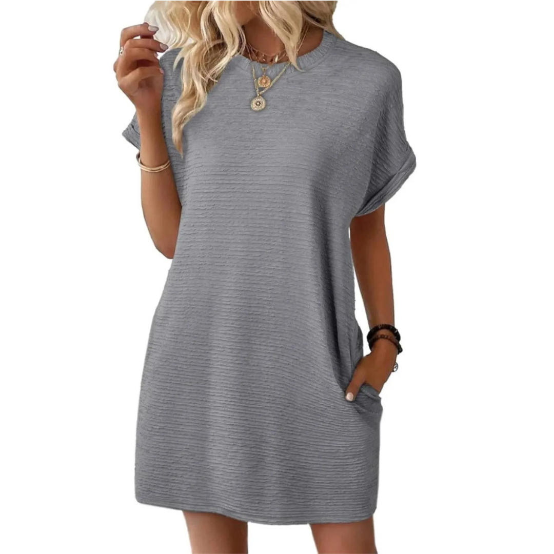 Kimberly Benn | Casual Minimalist Round Neck Summer Dress