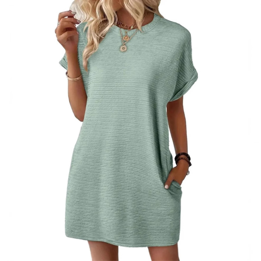 Kimberly Benn | Casual Minimalist Round Neck Summer Dress