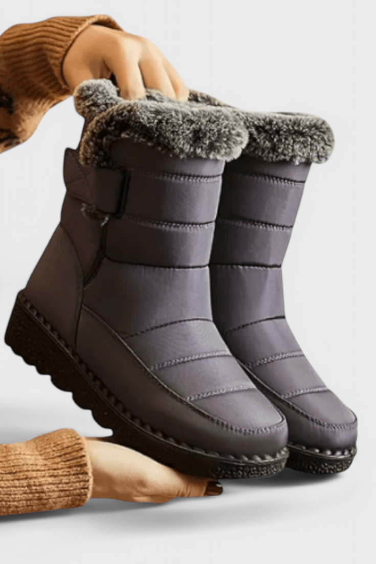 Kimberly Benn | Waterproof Boots With Slip-Resistant Sole