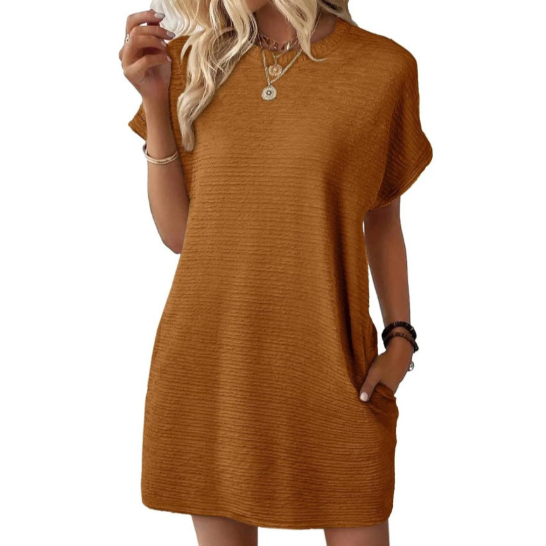 Kimberly Benn | Casual Minimalist Round Neck Summer Dress