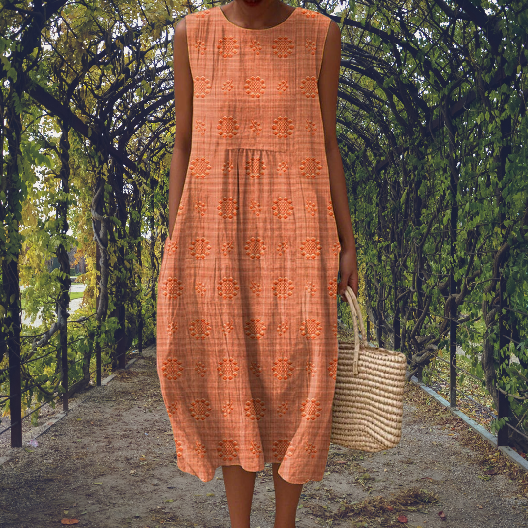 Kimberly Benn | Elegant Sleeveless Dress With Pockets