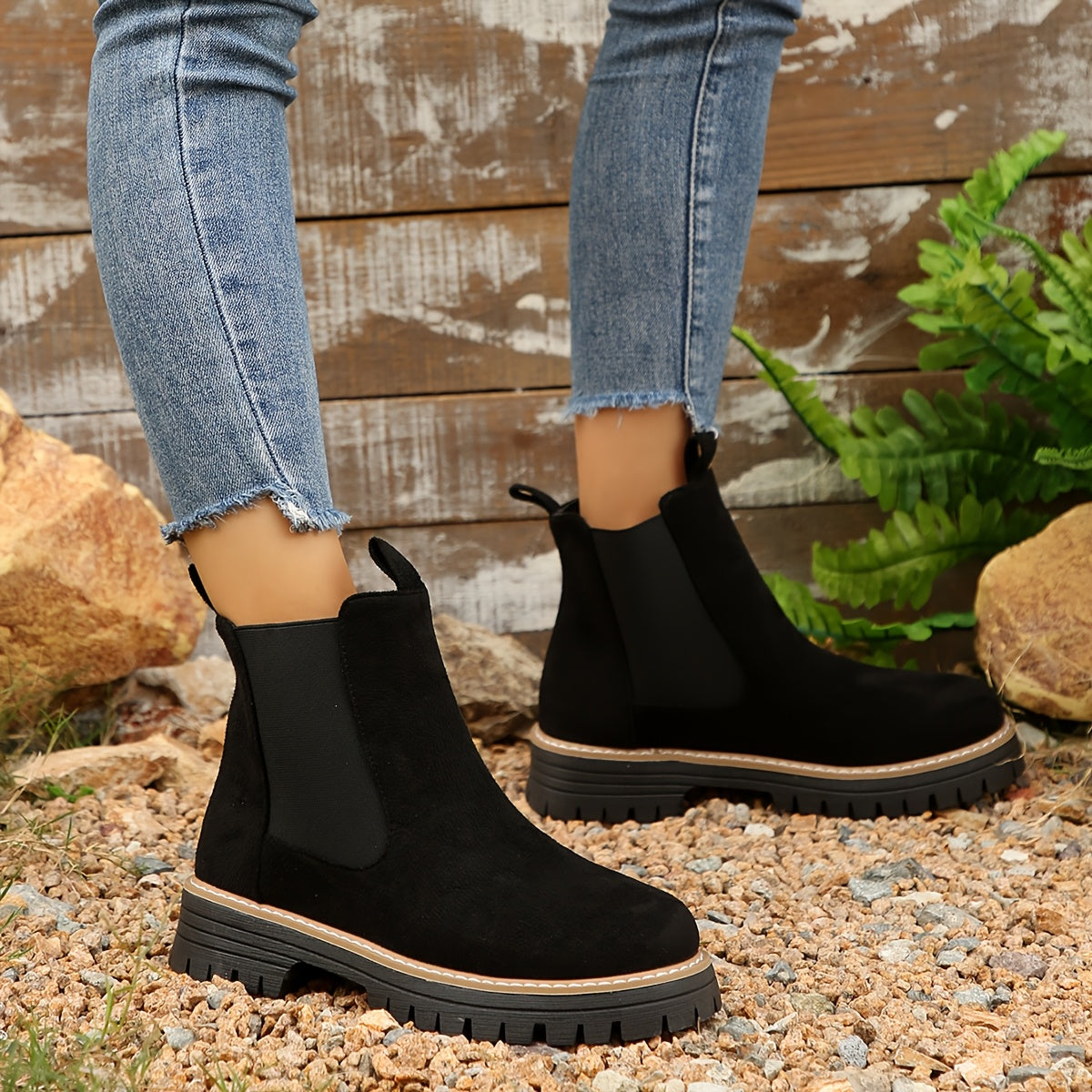 Kimberly Benn | Chelsea Boots In Black Leather