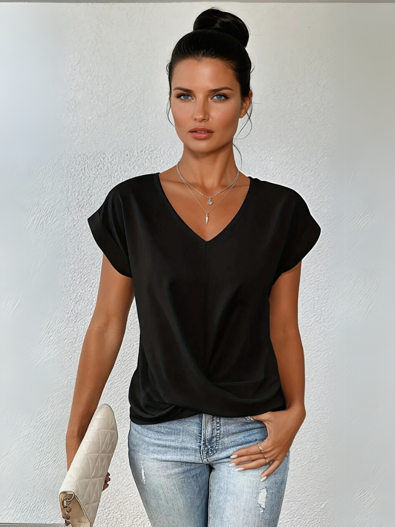 Kimberly Benn | Sweetheart Neckline Casual T-Shirt