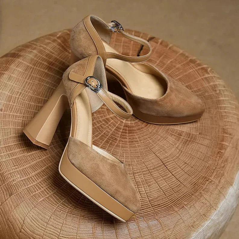 Kimberly Benn | Elegant Pumps