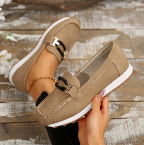 Kimberly Benn | Connected Chain Loafers