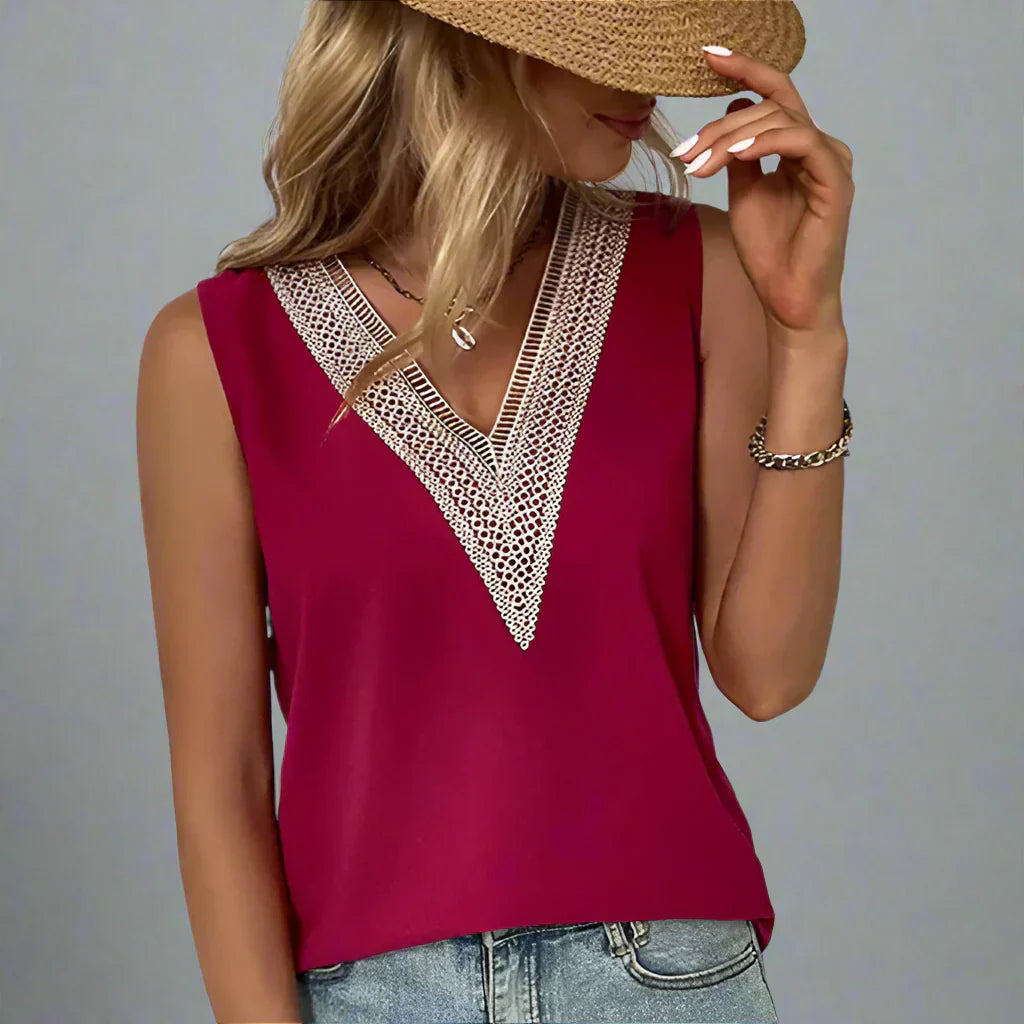 Kimberly Benn | Lacefront V-Neck