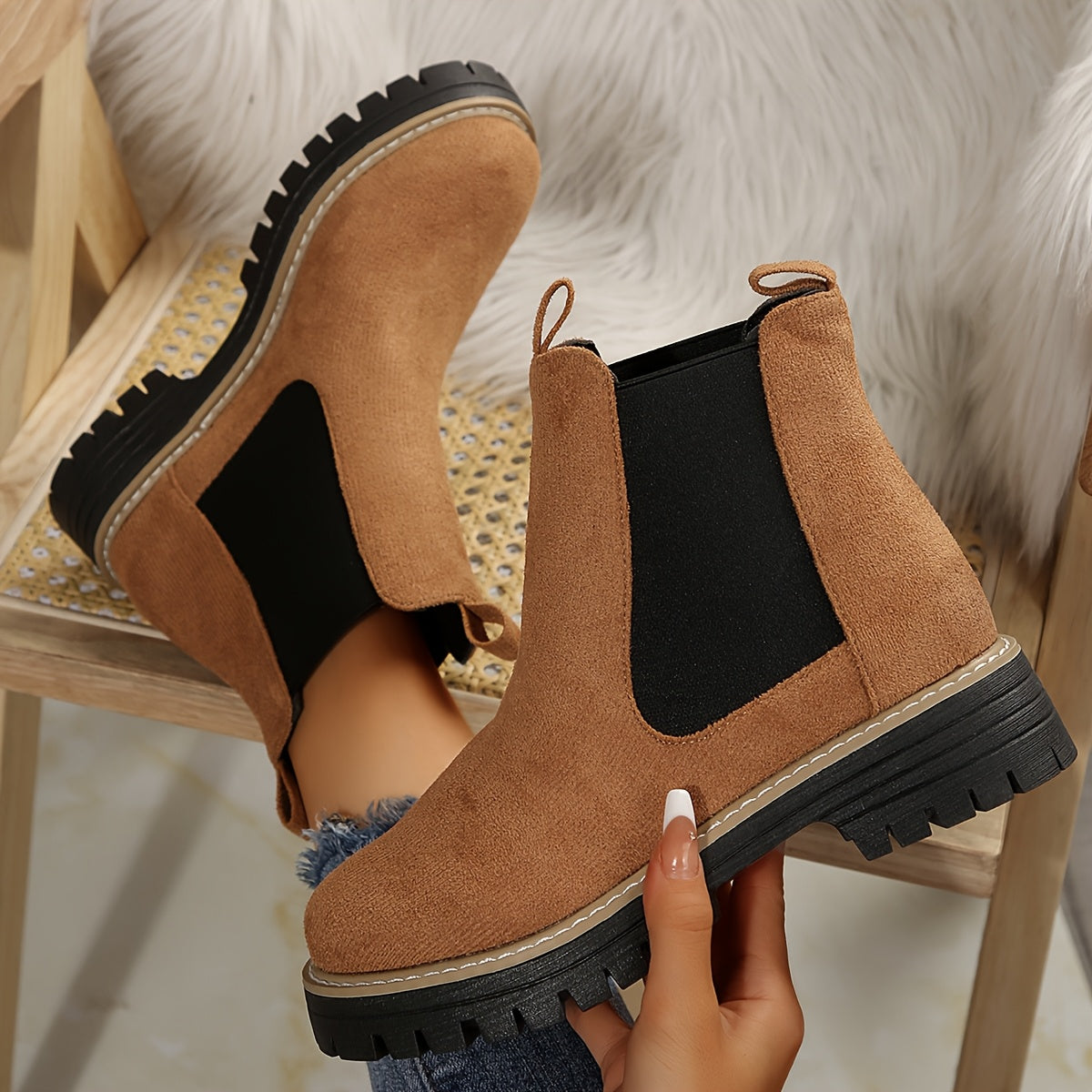 Kimberly Benn | Chelsea Boots In Black Leather