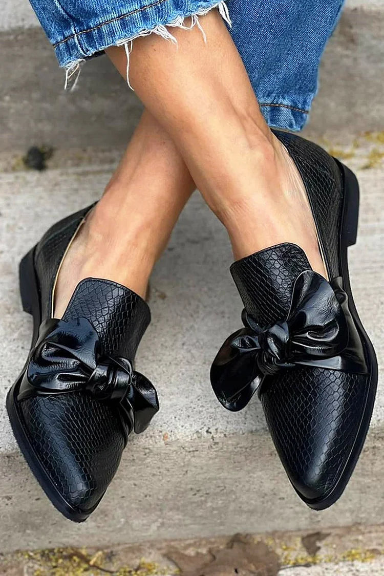 Kimberly Benn | Black Loafer With Shiny Bow