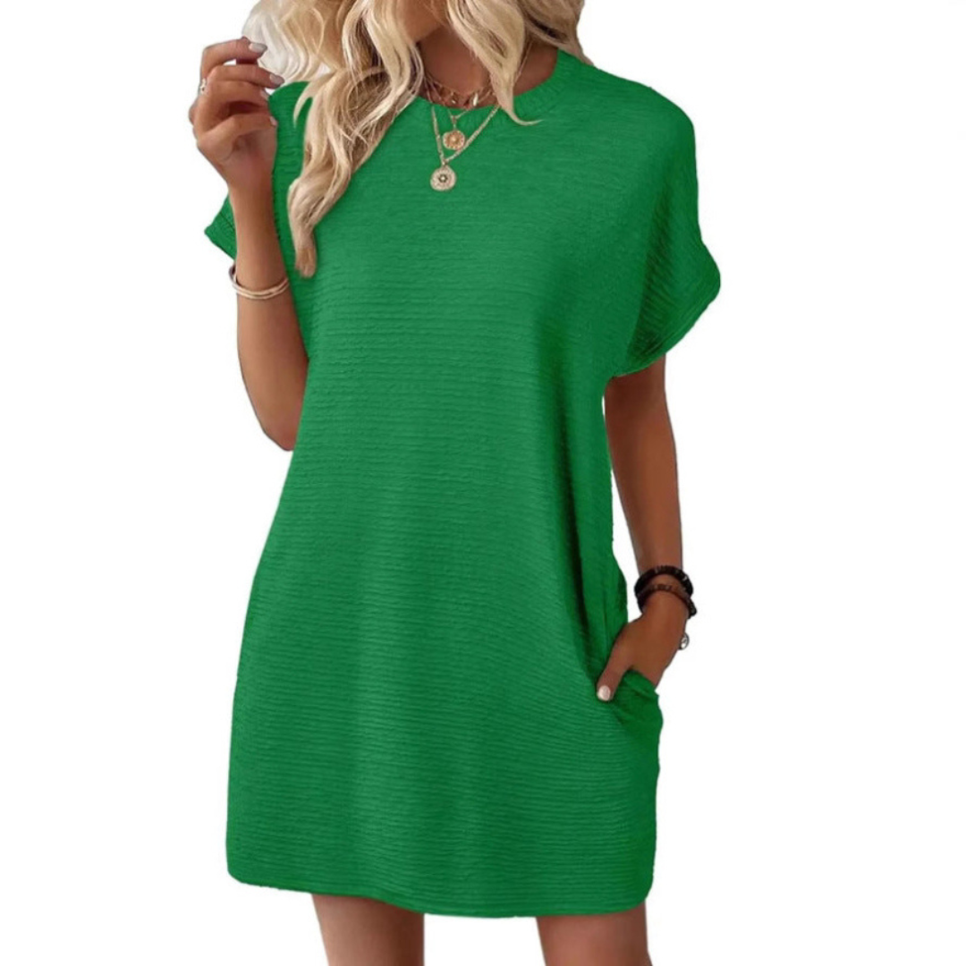 Kimberly Benn | Casual Minimalist Round Neck Summer Dress