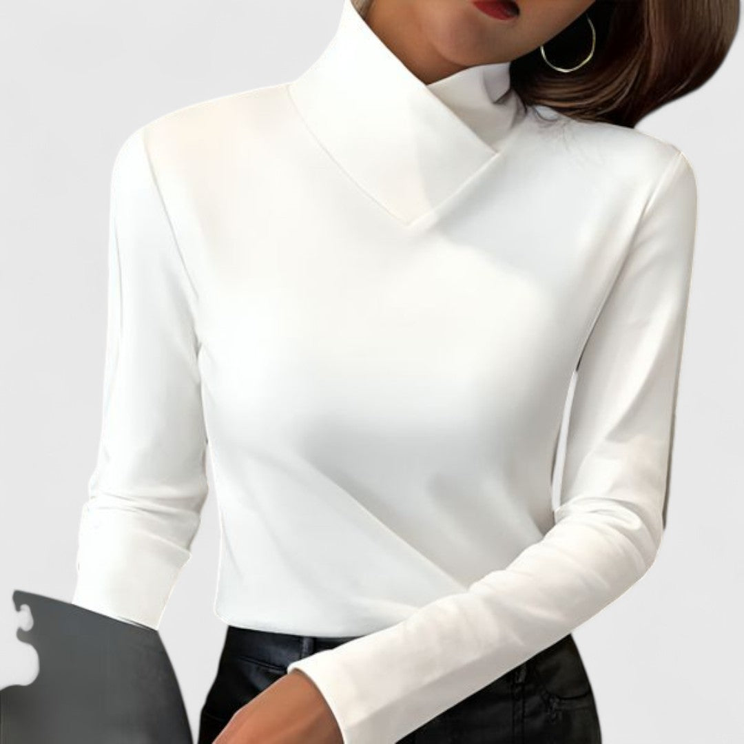 Kimberly Benn | Elegant Turtleneck Fit