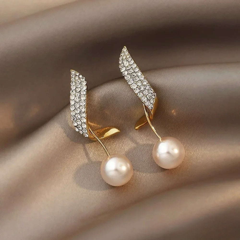 Kimberly Benn | Pearl Earrings