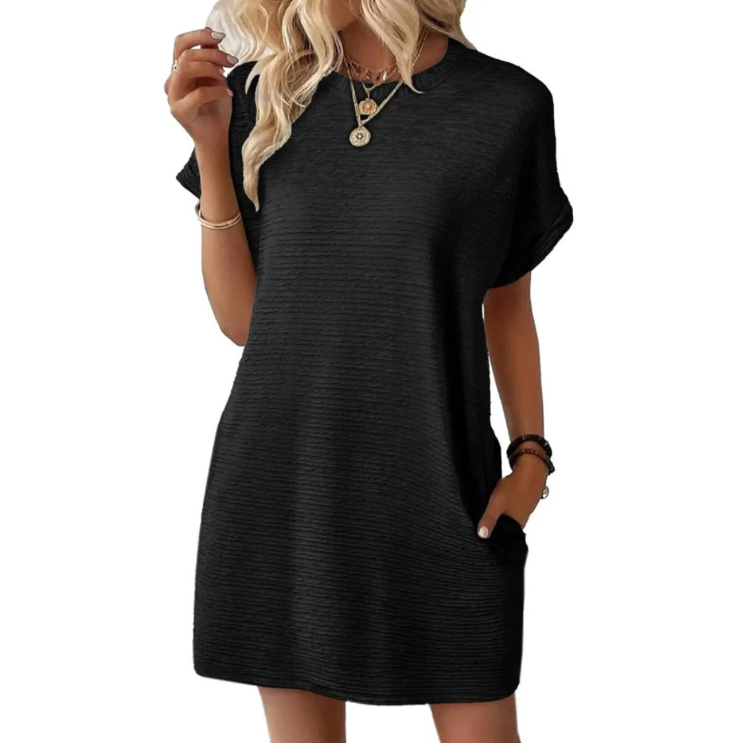 Kimberly Benn | Casual Minimalist Round Neck Summer Dress