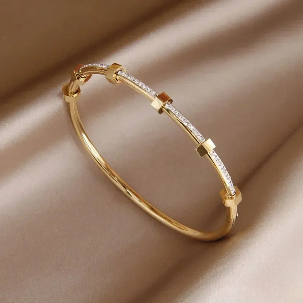 Kimberly Benn | Elegant Golden Bracelet