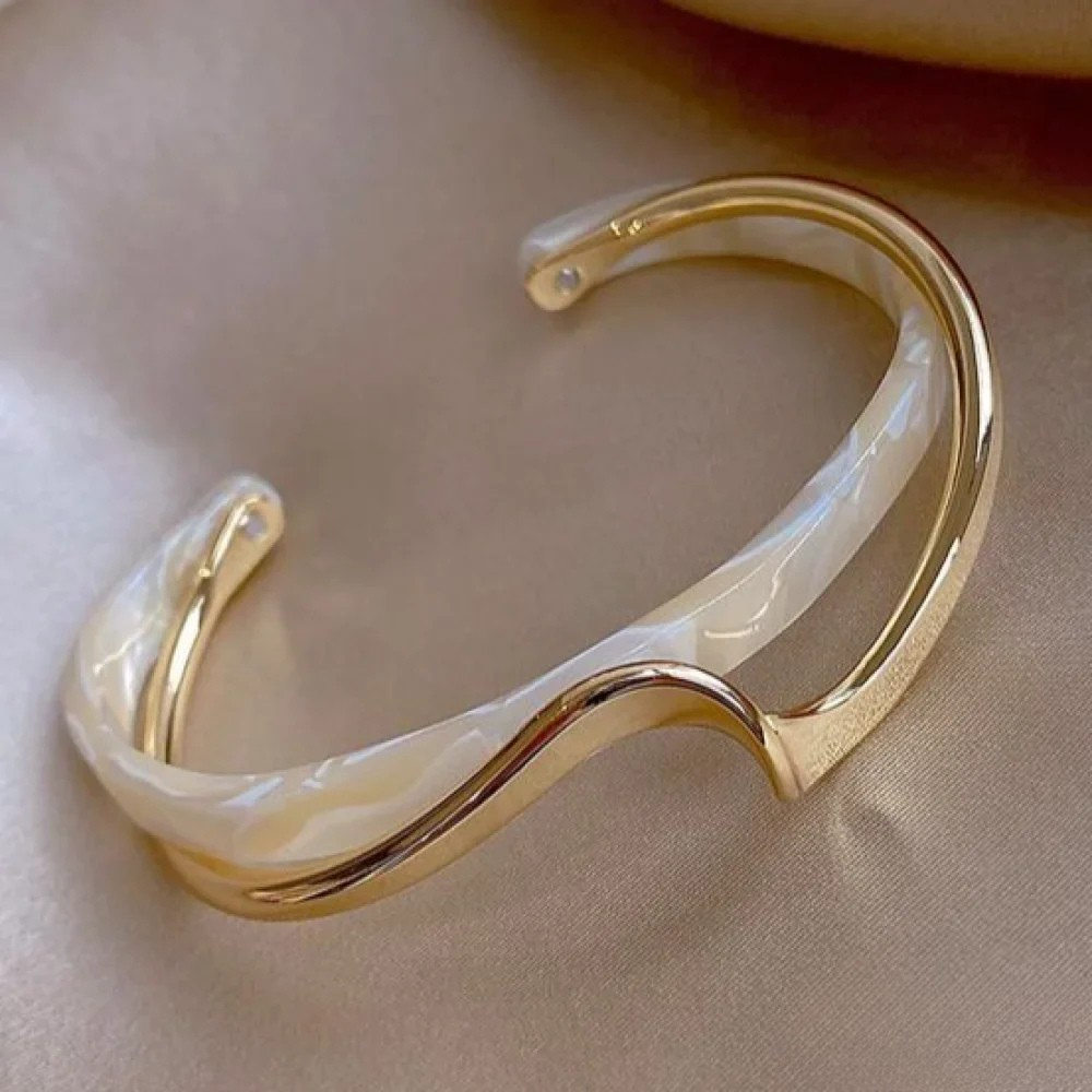 Kimberly Benn | Elegant Golden Bracelet
