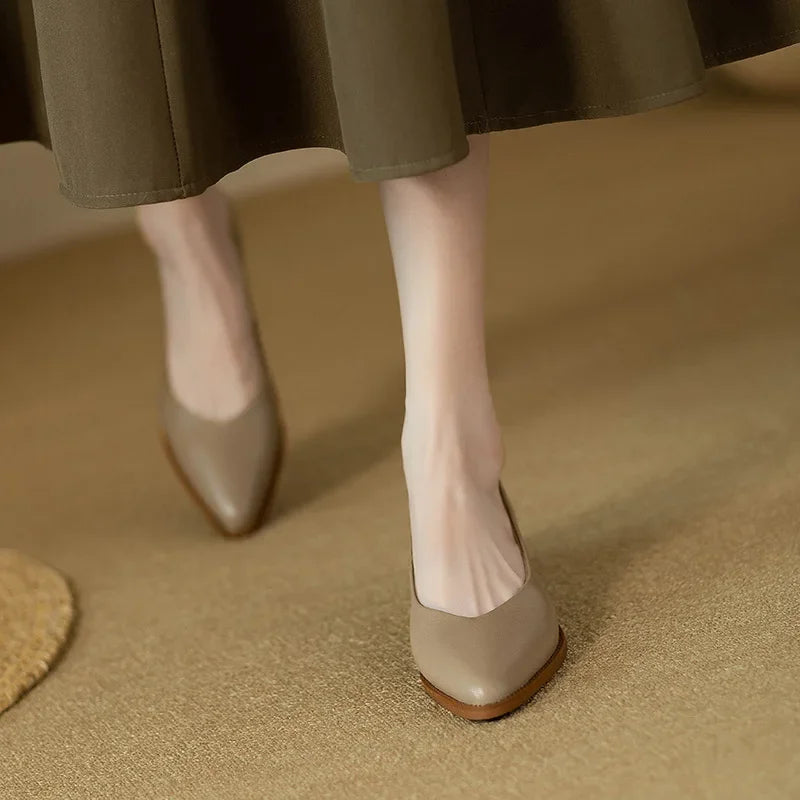 Kimberly Benn | Classic Pumps