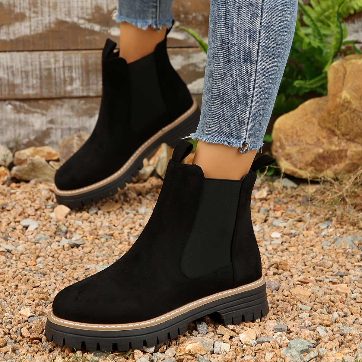 Kimberly Benn | Chelsea Boots In Black Leather