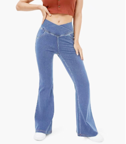 Kimberly Benn | Comfortable High-Waisted Jeans